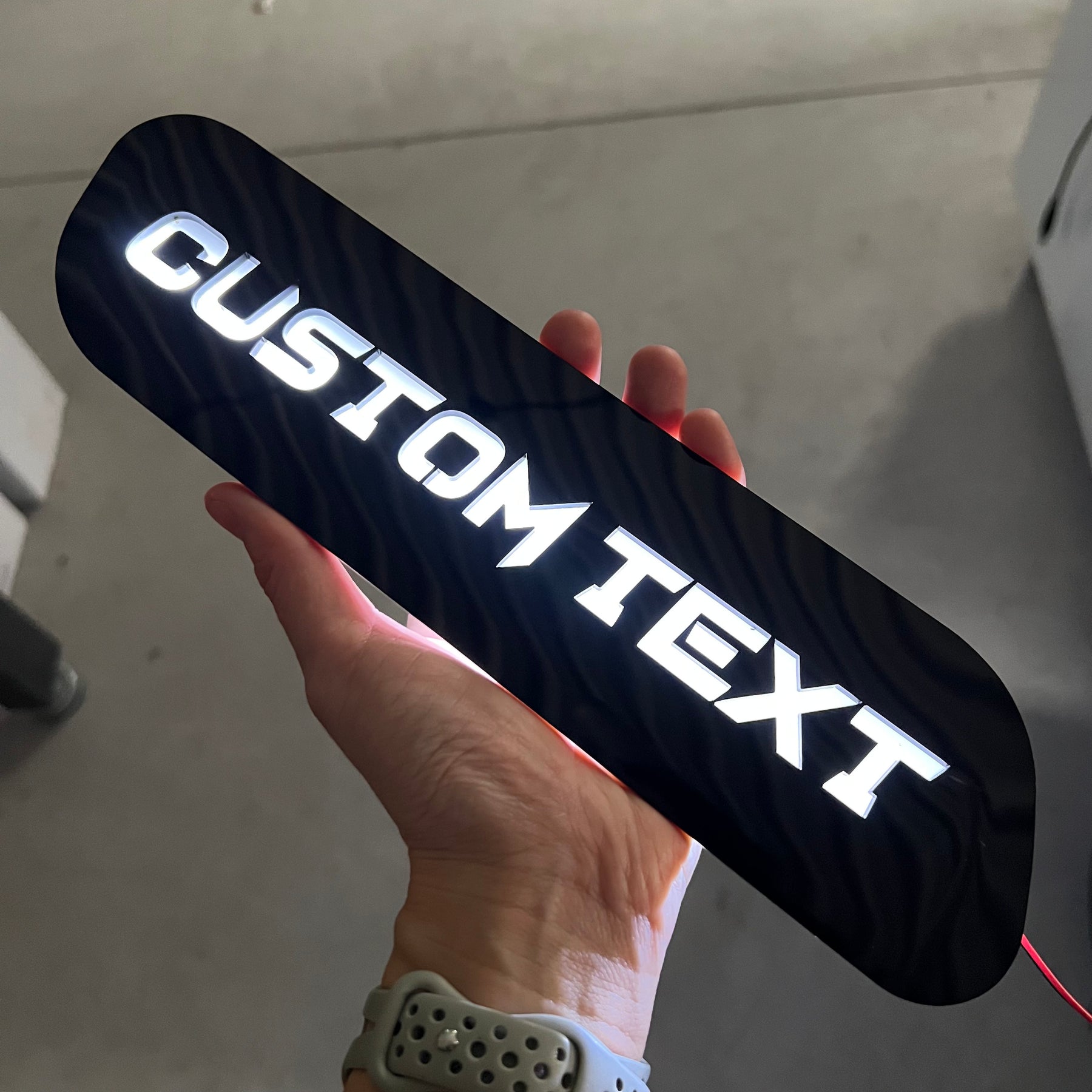 Badges de capot à LED avec texte personnalisé - Compatible avec les modèles Ram 2500®/3500® 2019+ - Plusieurs couleurs disponibles