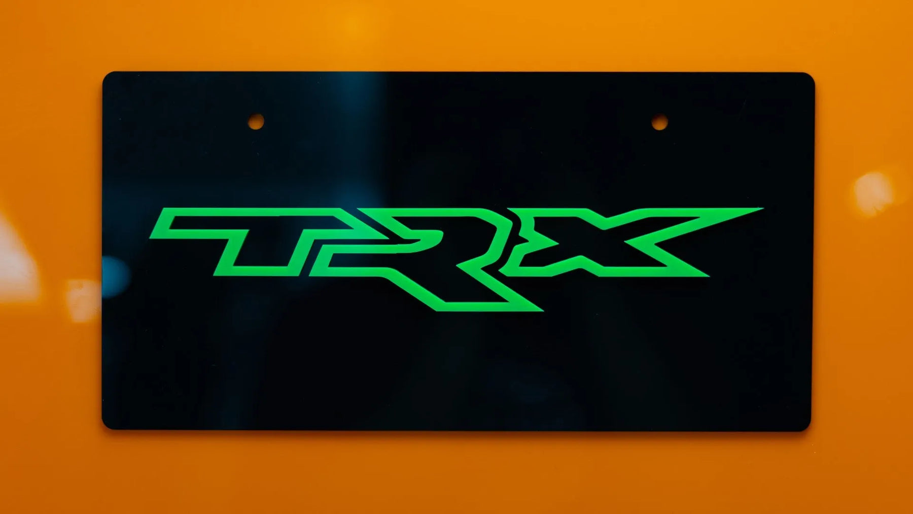 Couvre-plaque d'immatriculation TRX® - Produit sous licence officielle