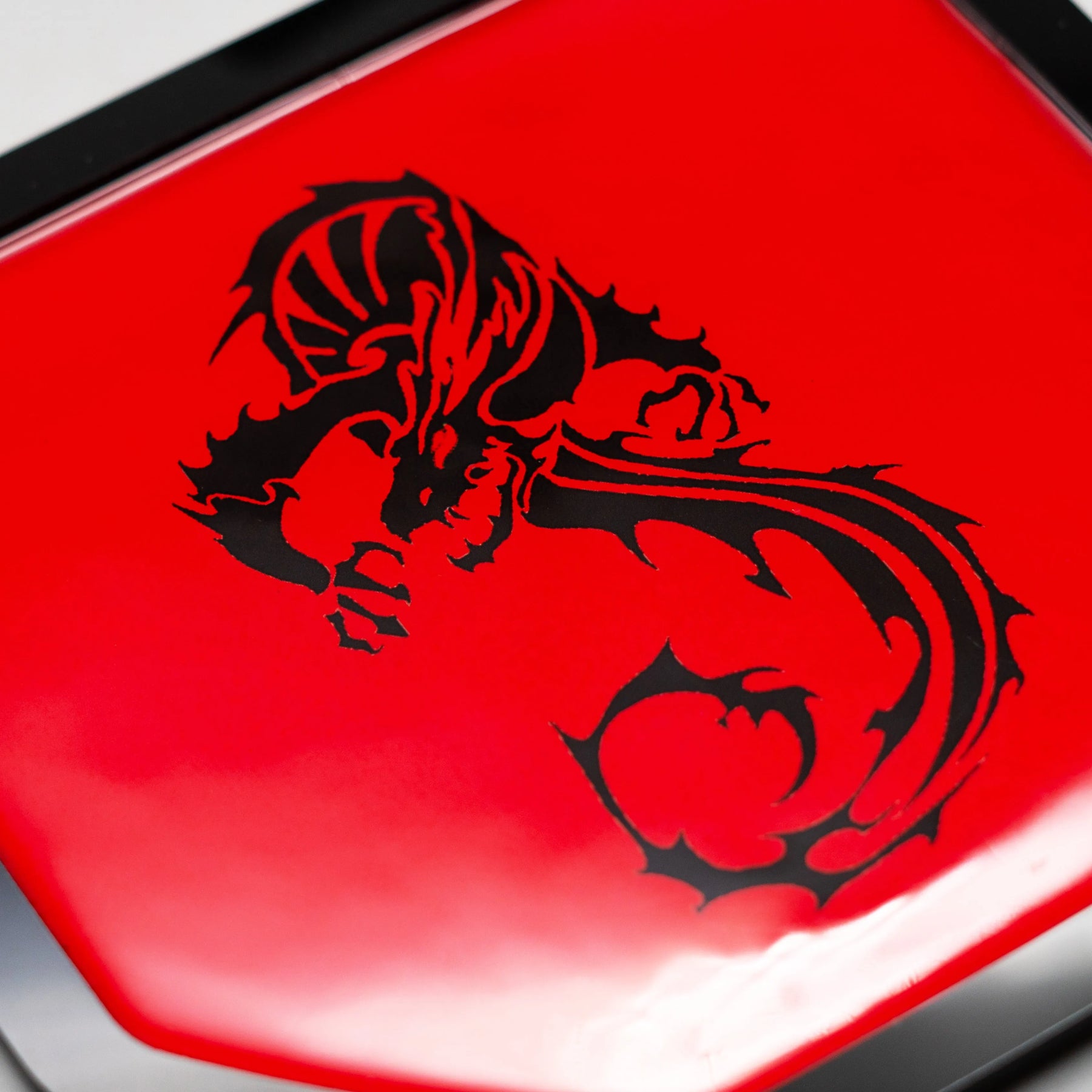 Badge de hayon personnalisé en couleur - Compatible avec les modèles RAM® 2019+ - 1500, 2500, 3500