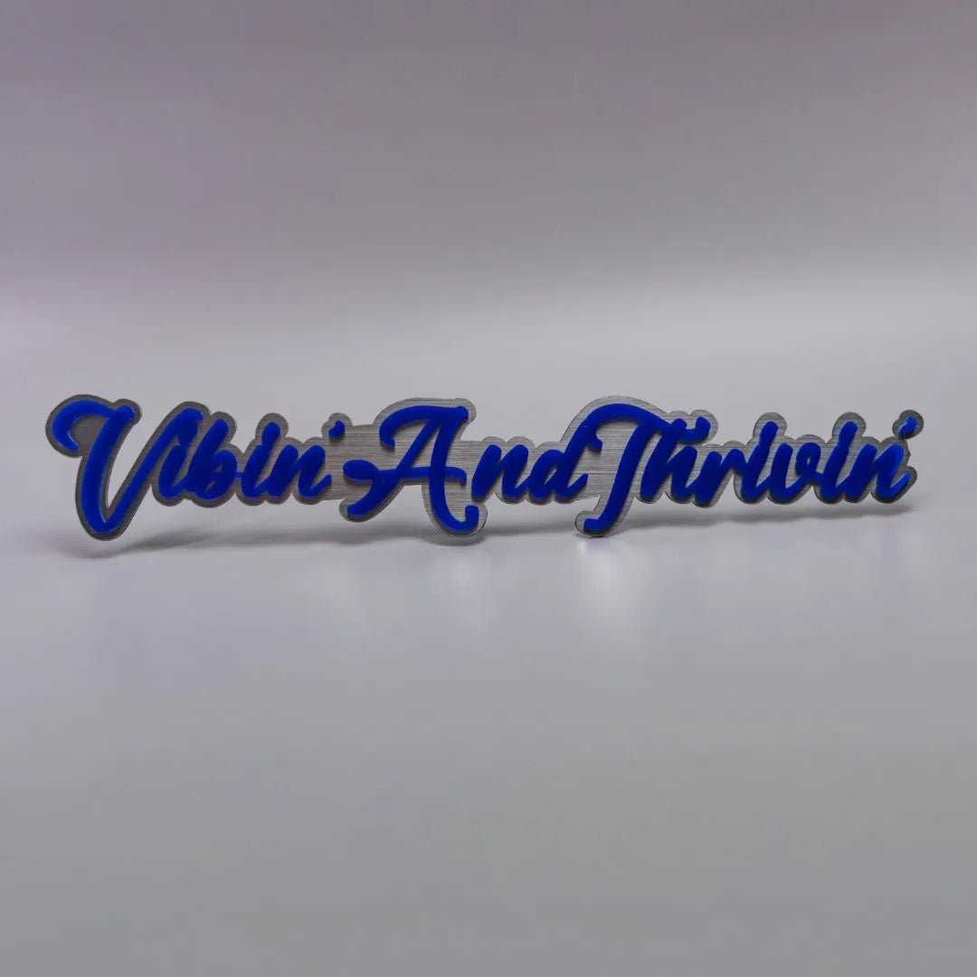 Police de calligraphie pour badge avec texte personnalisé