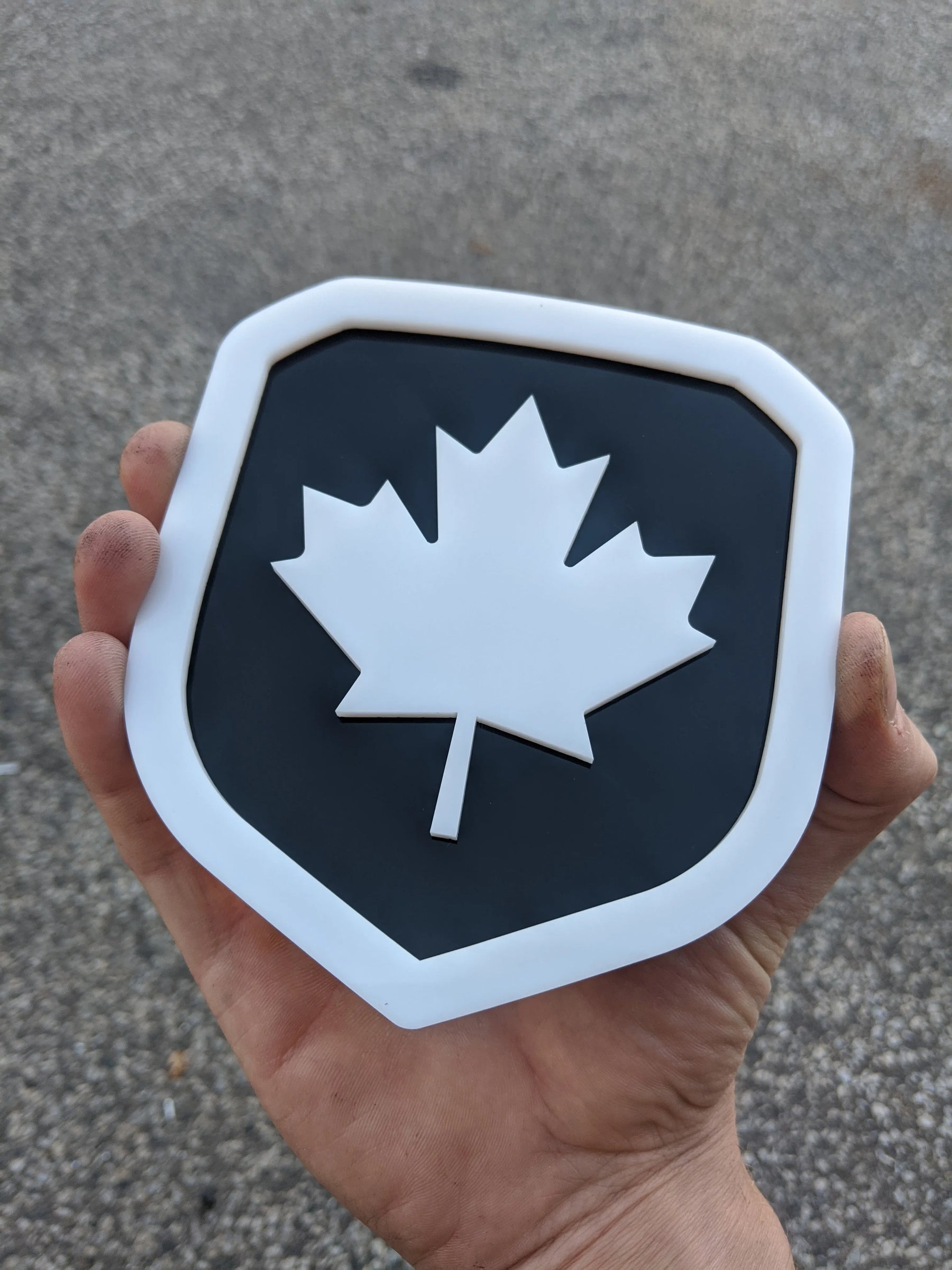 Badge PERSONNALISÉ - Compatible avec les calandres Dodge® Ram® 2013-2018 -1500, 2500, 3500 - Téléchargez le vôtre