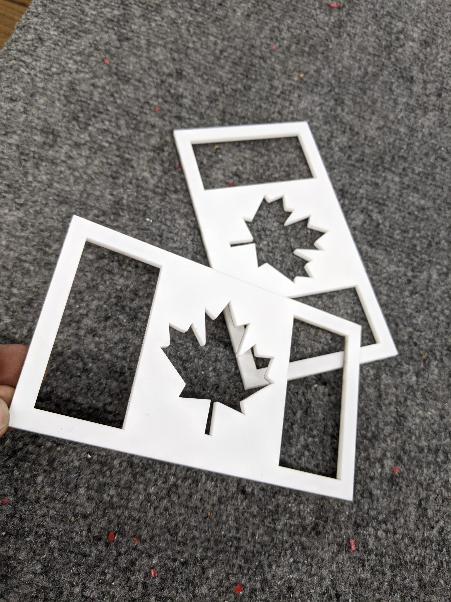 Paire d'insignes de garde-boue avec drapeau canadien - Plusieurs couleurs disponibles