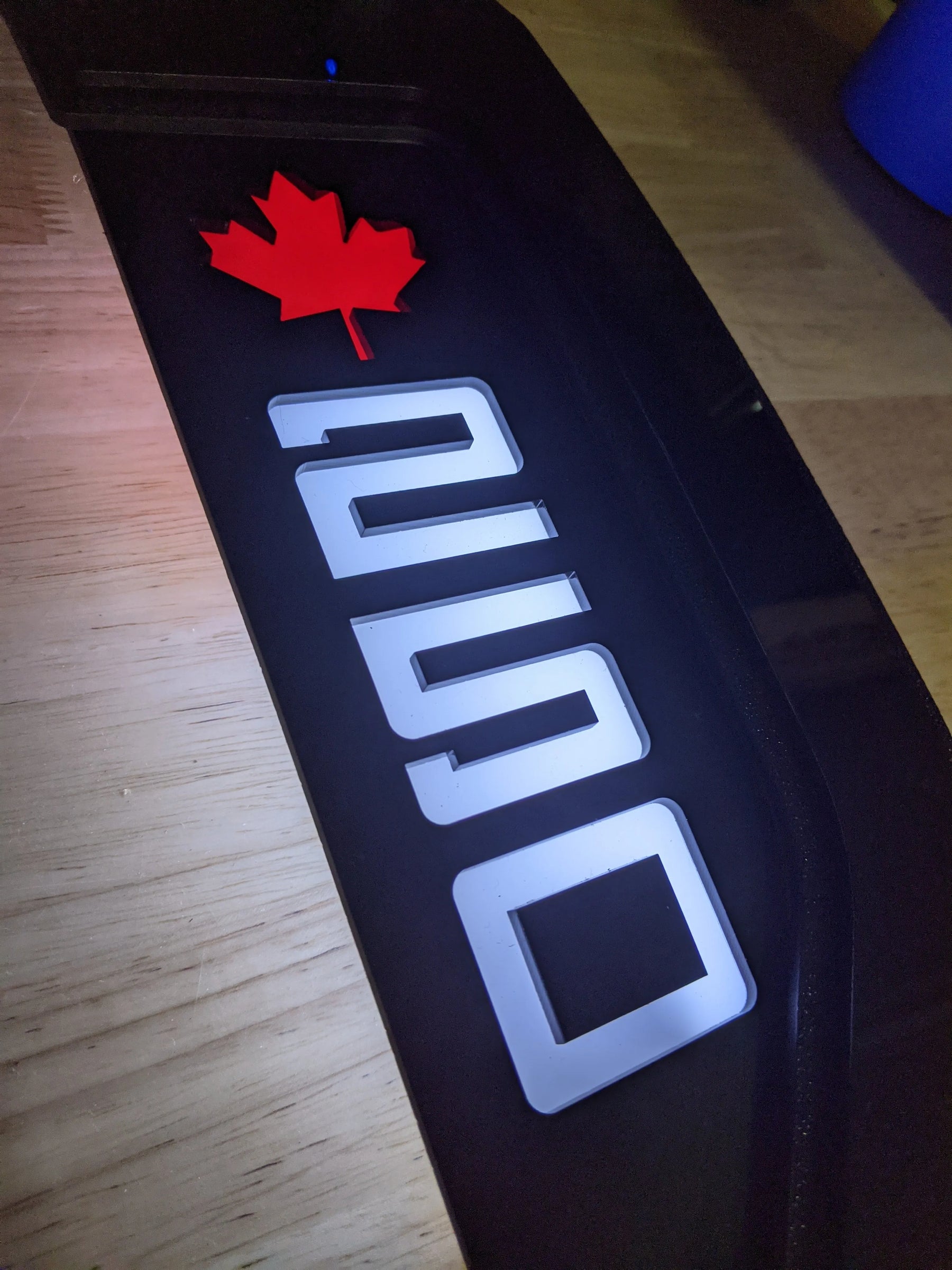 Ensemble d'insignes d'aile à DEL Canada Maple Leaf 250/350/450 - Compatible avec Ford® F250®, F350®, F450® 2017-2022