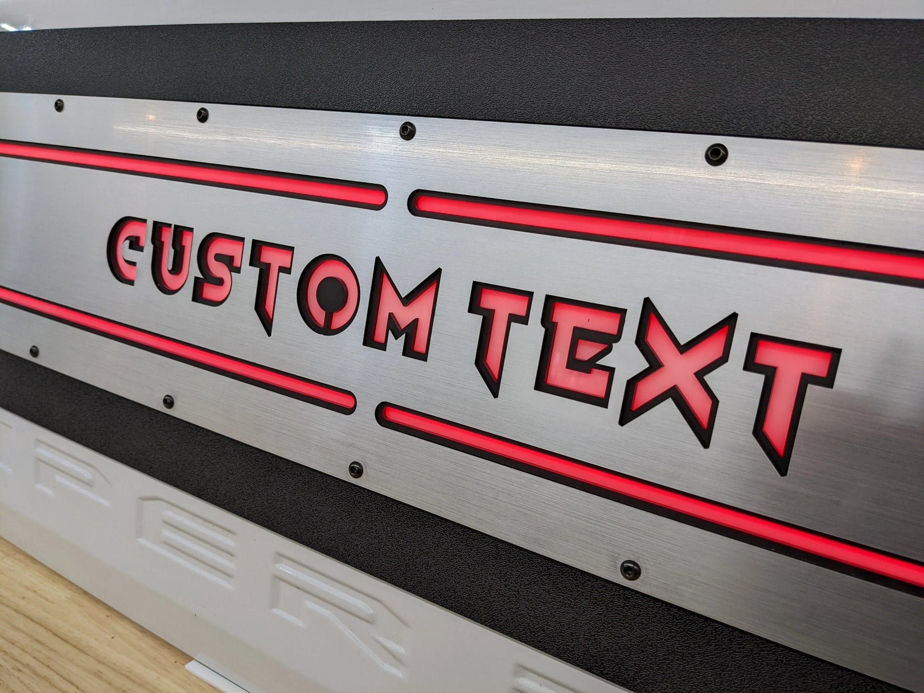 Applique de hayon à LED avec texte personnalisé - Compatible avec Ford® F250®, F350®, F450® 2017-2022