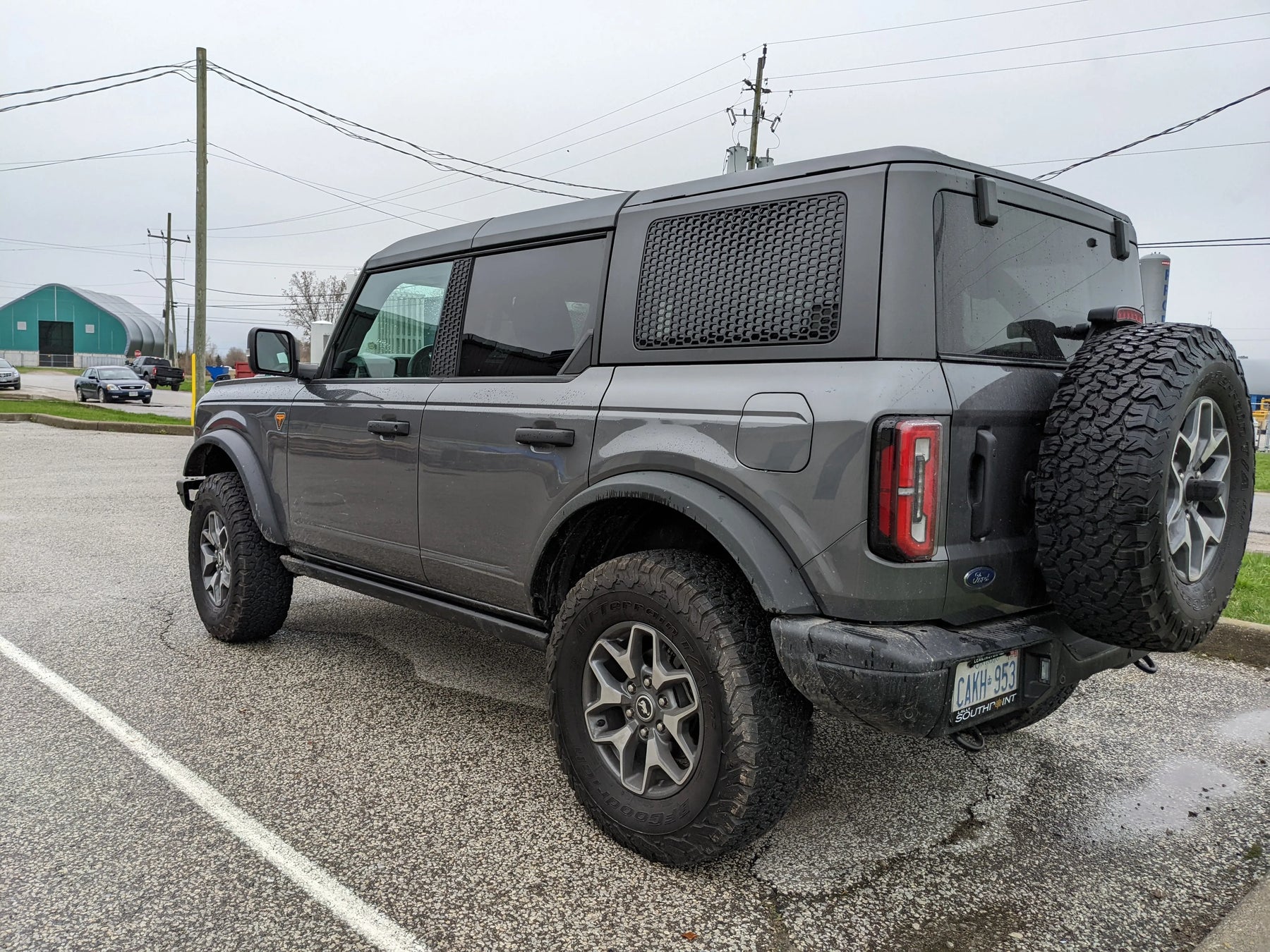 Rear Window Overlay Pair - Hex Pattern - Fits 2021+ Bronco® (4 Door Model Only)