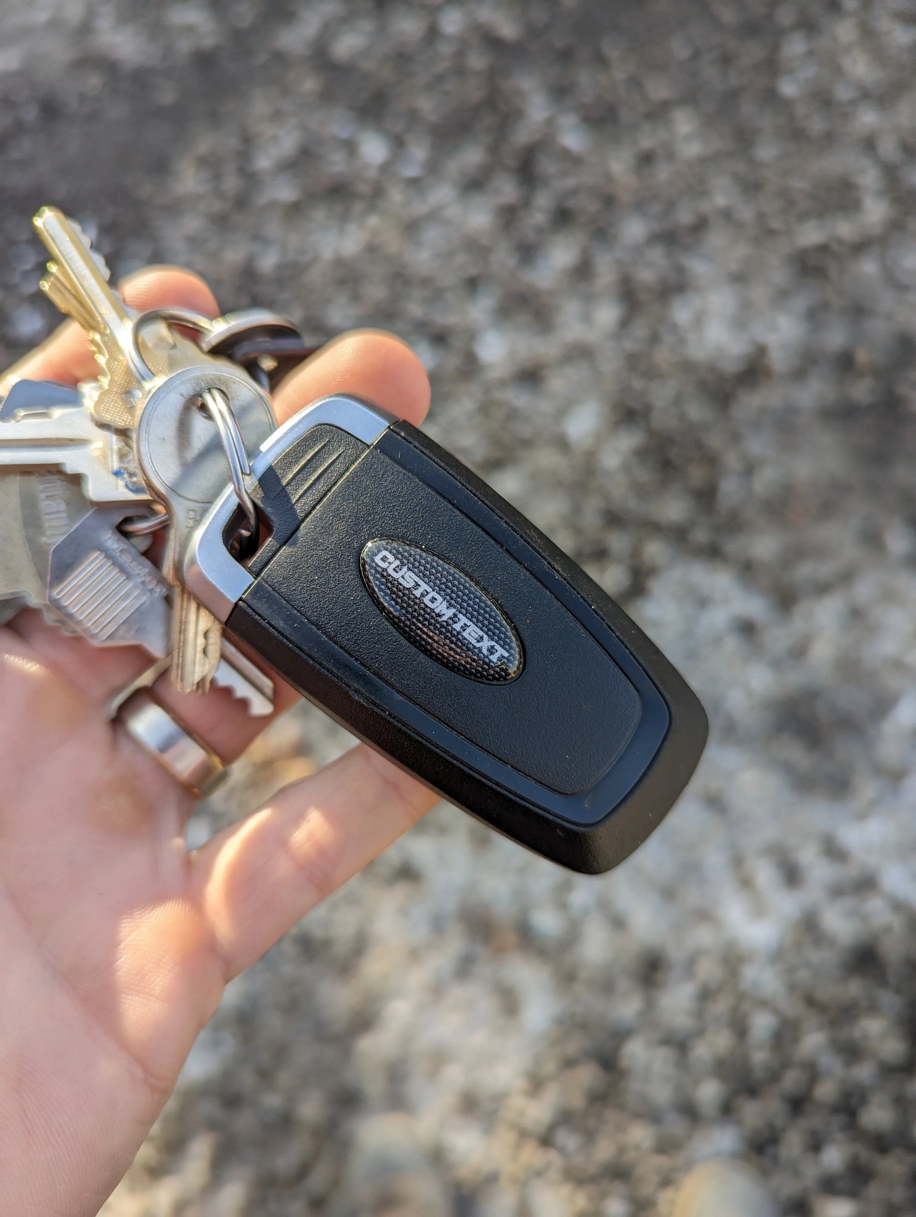 Porte-clés avec texte personnalisé - Ovale - Compatible avec de nombreux véhicules Ford® - Plusieurs couleurs disponibles