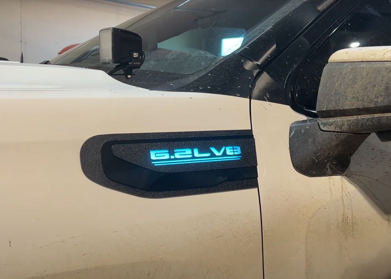 Ensemble d'insignes d'aile à LED 6,2 L V8 - Compatible avec GMC® Sierra® 1500 2019-2023 - Comme vu sur Donslife