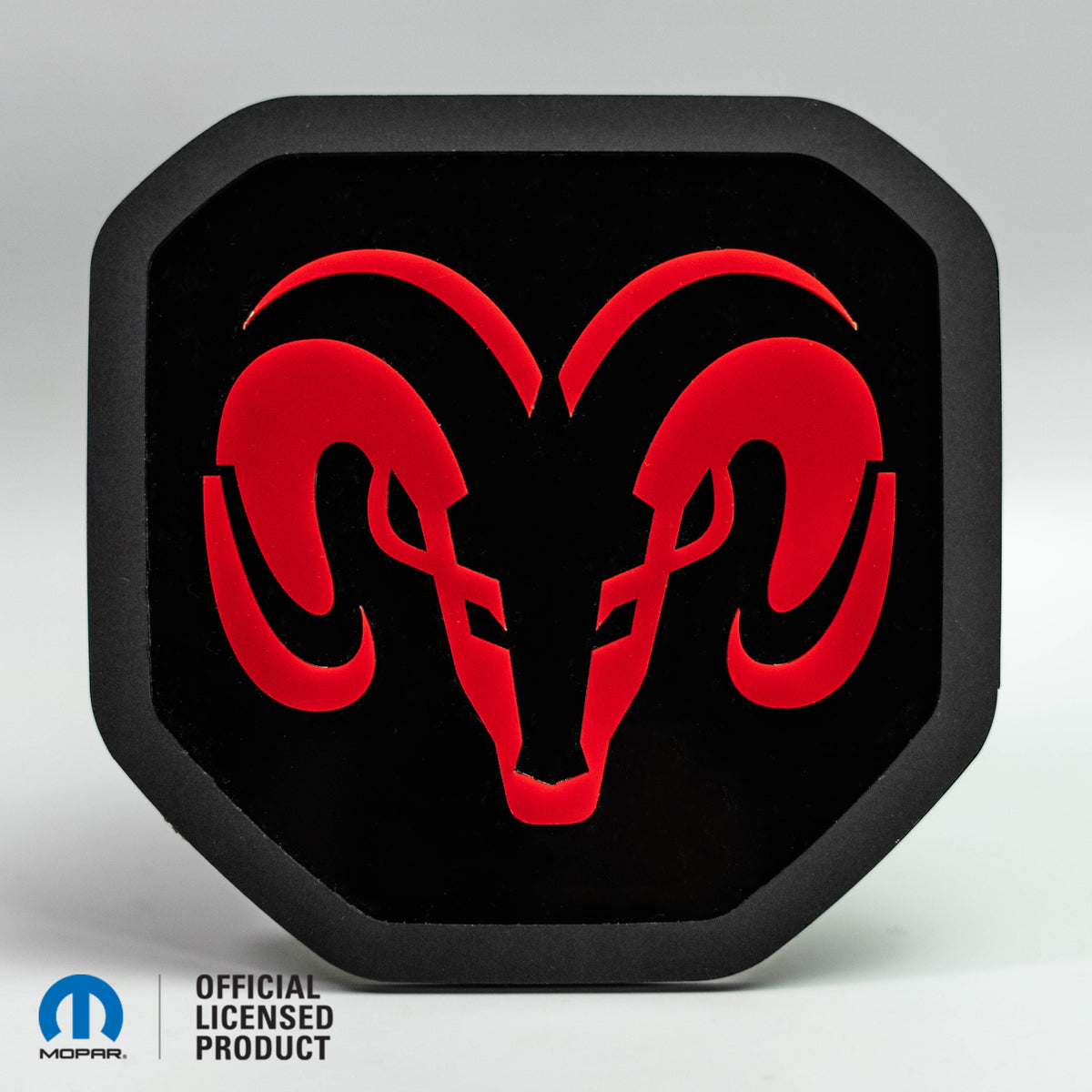 Badge de hayon avec logo RAM® Head - Compatible avec les hayons RAM® 2019+ -1500, 2500, 3500 - Produit sous licence officielle - Choisissez votre couleur