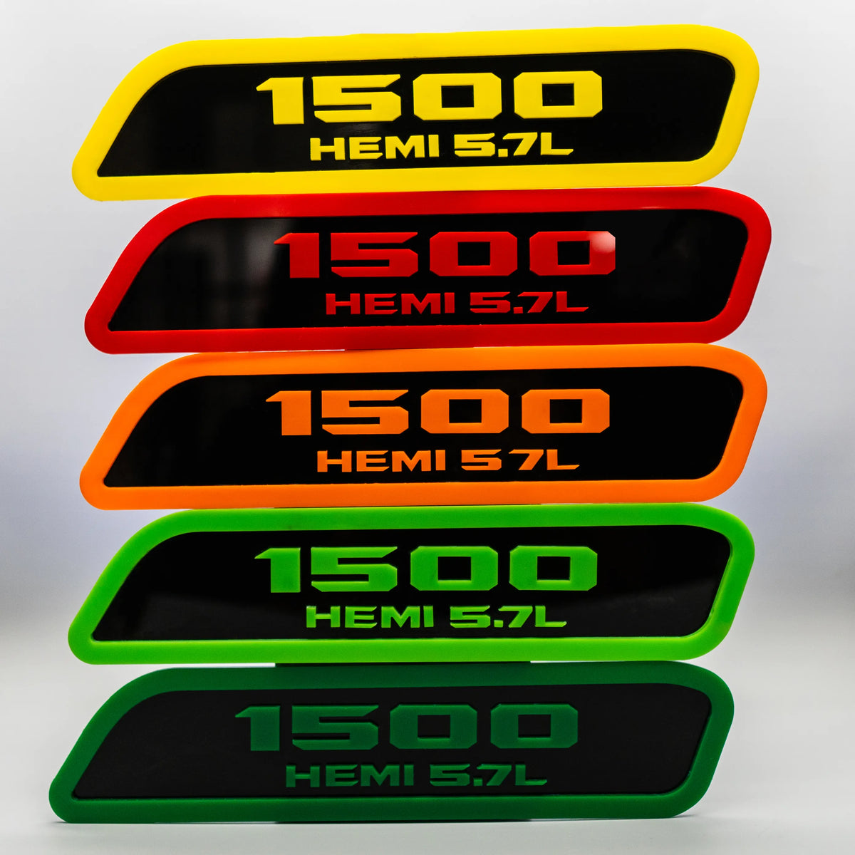 Badges de capot 1500 HEMI® 5,7 L - Compatible avec le Ram 1500® 2019+ - Produit sous licence officielle