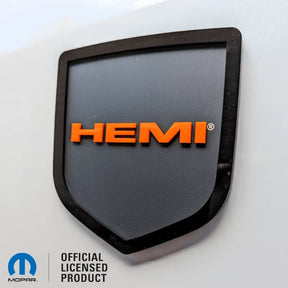 Ensemble de badges pour calandre et hayon HEMI® - Compatible avec les modèles RAM® 2013-2018 - 1500, 2500, 3500 - Produit sous licence officielle