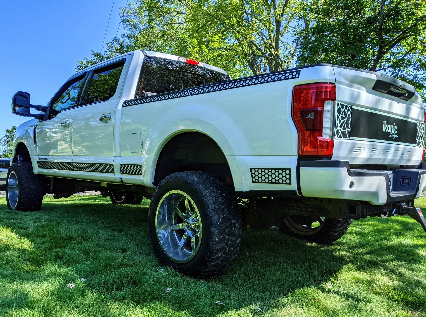 Honeycomb Truck Skins Package - Fits 2017 - 2022 Super Duty - Textured Black