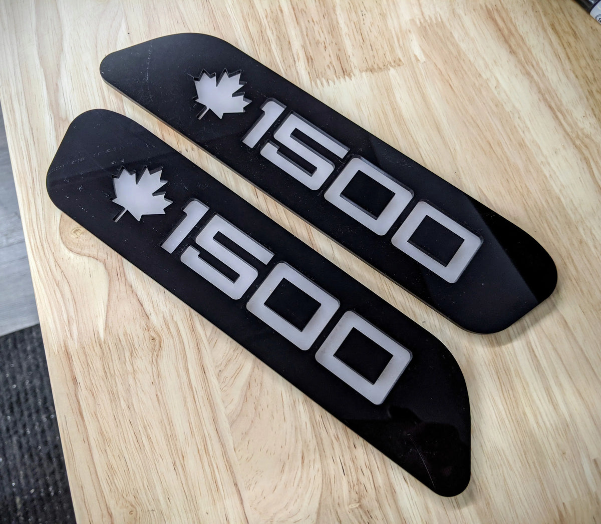 Badges de capot à DEL Maple Leaf Canada - Compatible avec Ram 1500® 2019-2023 - Plusieurs couleurs disponibles