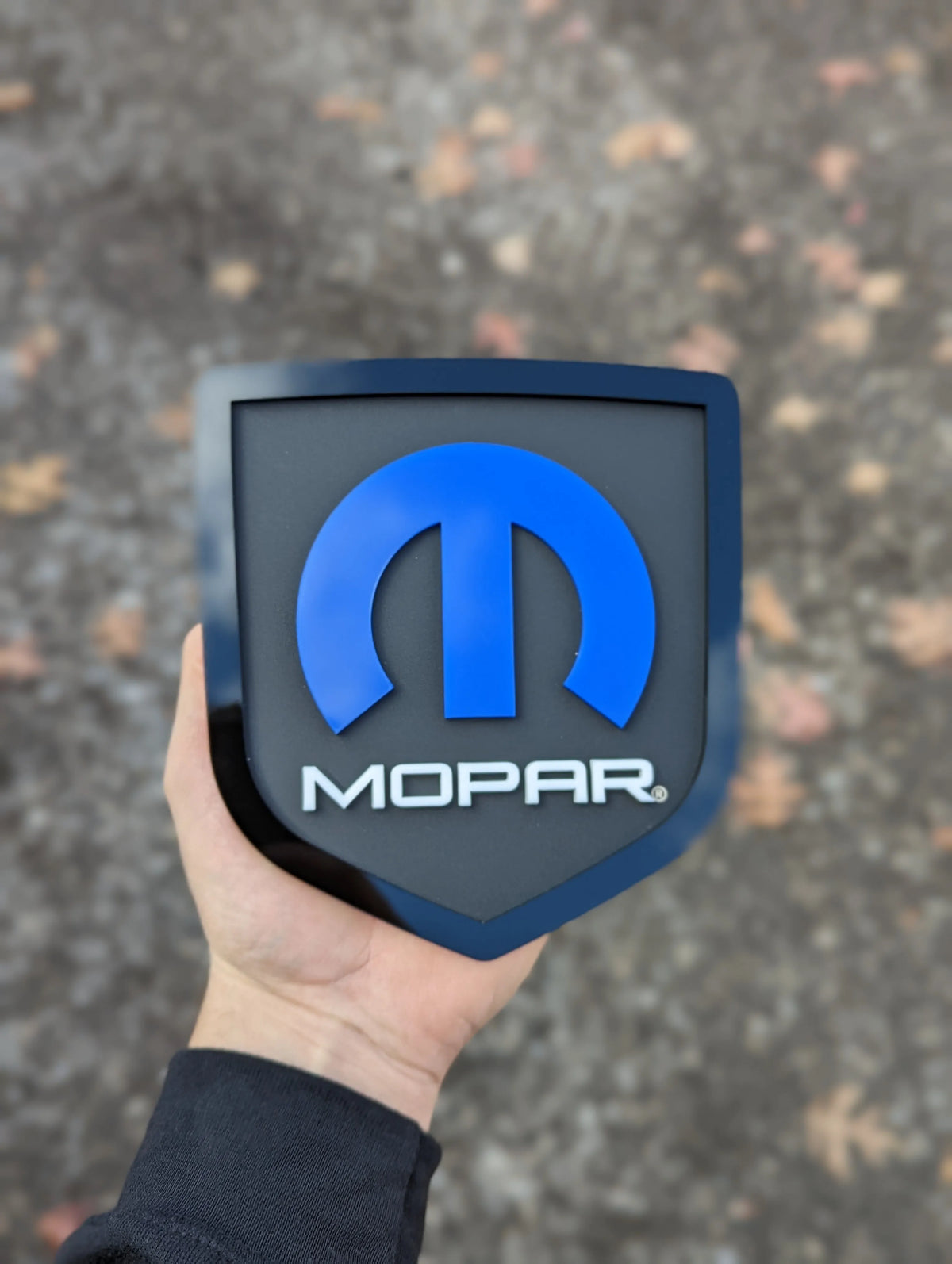 Badge de hayon Mopar® - Compatible avec les hayons RAM® 2008-2018 - 1500, 2500, 3500 - Produit sous licence officielle